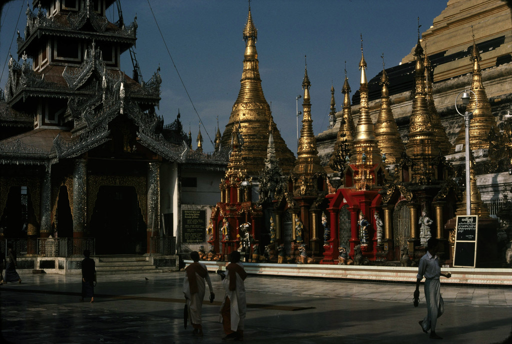 Yangon. Shwedagon Pagoda, Marble Platform, Chedi Temple