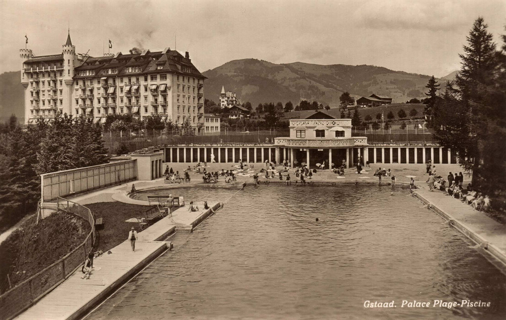 Gstaad. Royal Palace Hotel. Swimmingpool