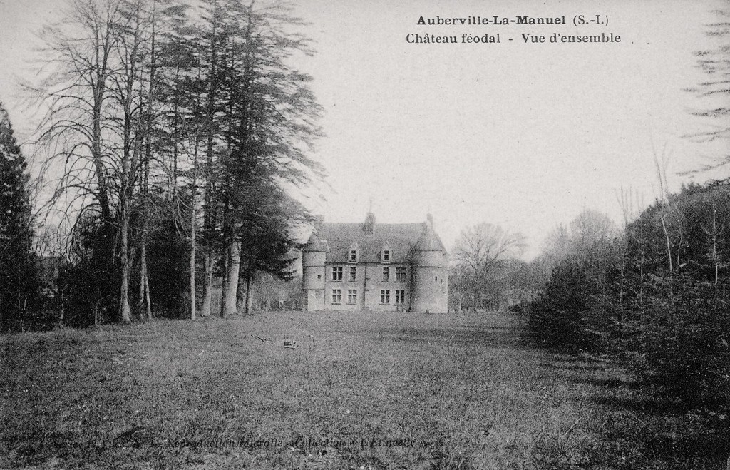 Auberville-la-Manuel. Château féodal - vue d'ensemble