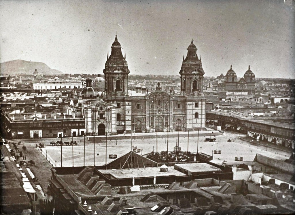 Basílica Catedral & Plaza de Armas