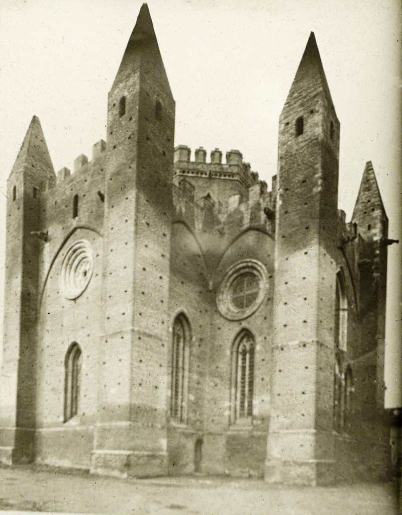 Église de Simorre: Chevet et Transept sud