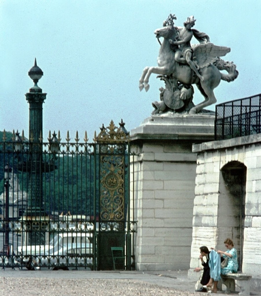 Jardin des Tuileries: les grilles d'entrée (côté place de la Concorde)