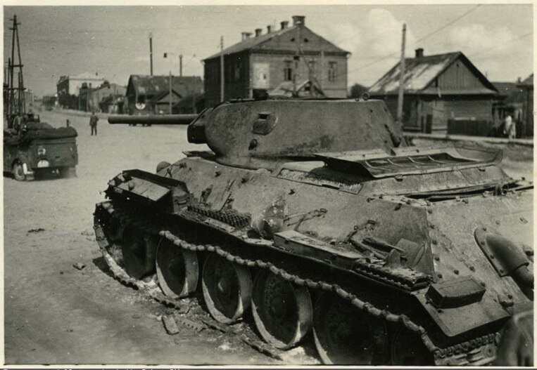 Т-34 на Камароўцы пад час гітлераўская акупацыі