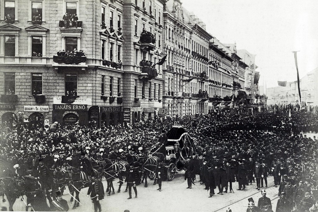 Erzsébet körút, Kossuth Lajos temetési menete a Dohány utcánál