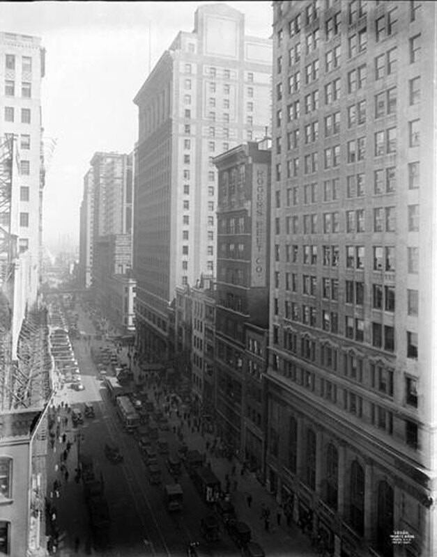 View from N.W. corner of 5th Avenue and 42nd Street, looking S.E. at Lincoln Storage Warehouse.