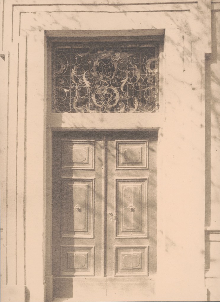 St.-Hubertus-Stift, Tür