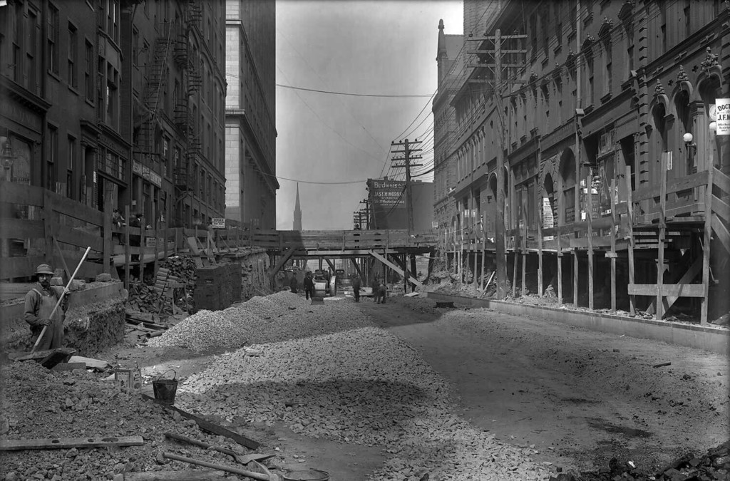 Construction along Grant Street, looking from Fourth Avenue to Diamond Street
