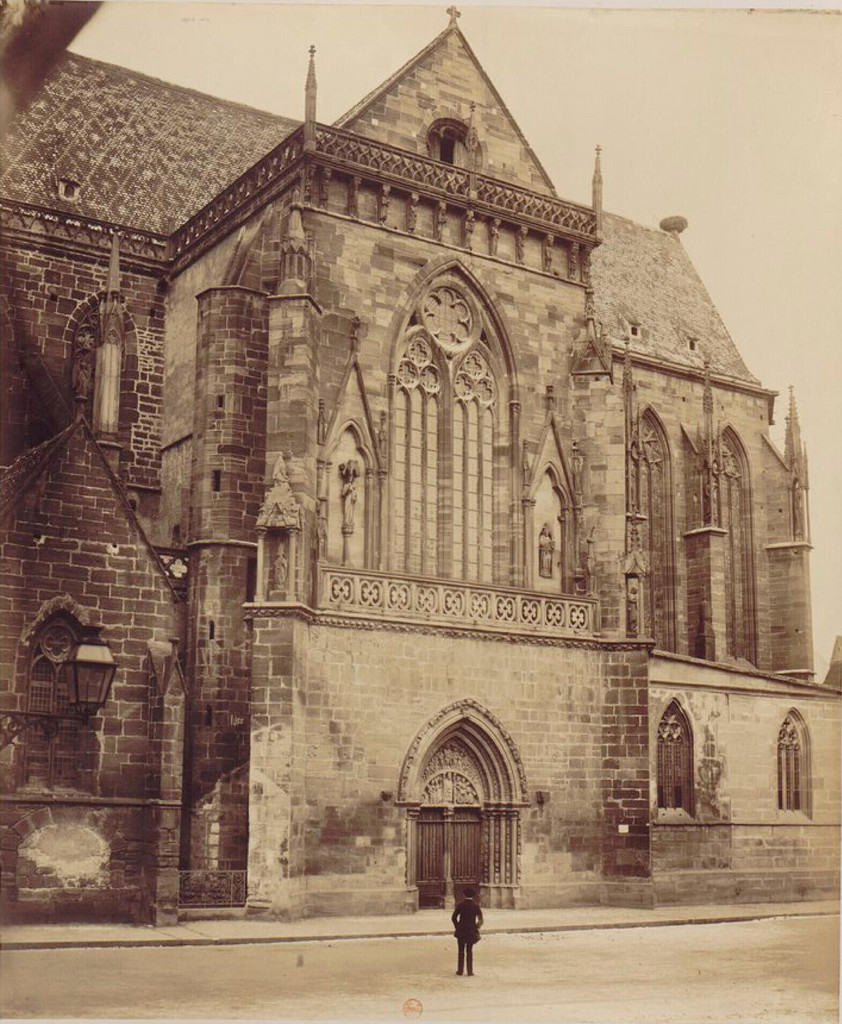 Portail latéral de l'église de Colmar
