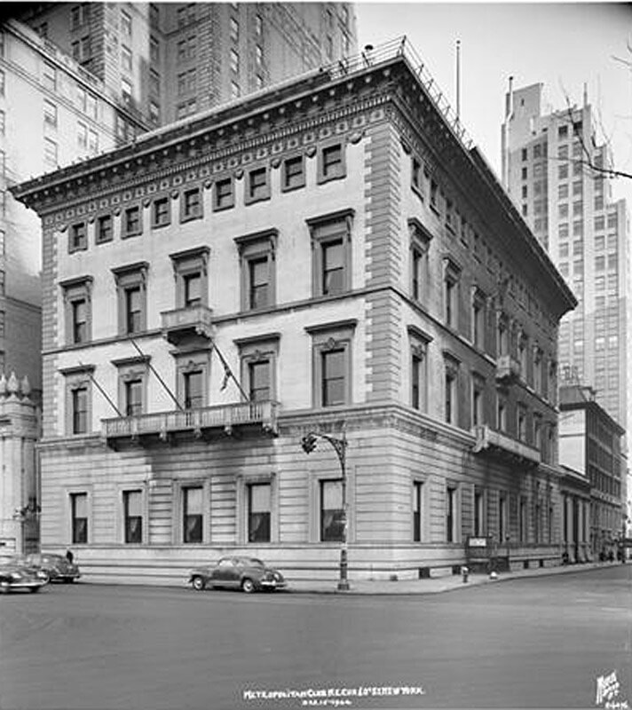 60th Street and 5th Avenue, N.E. corner. Metropolitan Club.