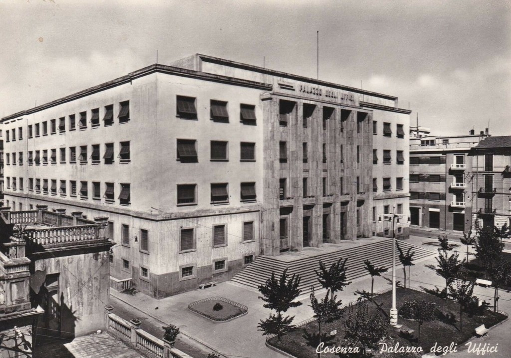 Cosenza, Palazzo degli Uffici