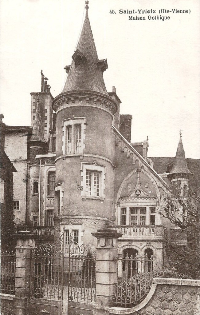 Saint-Yrieix - Maison Gothique