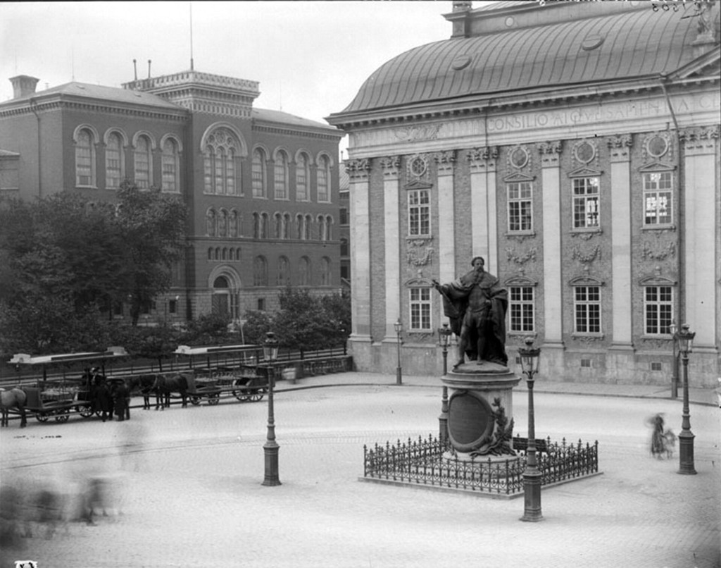 Riddarhustorget med Gustav Vasa statyn