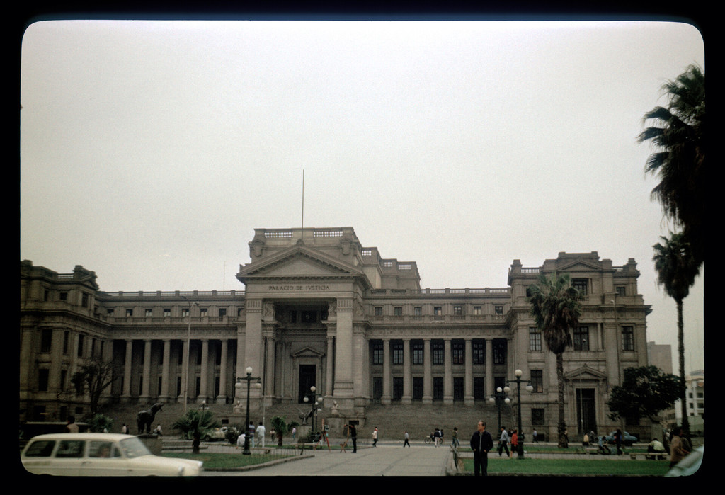 Palacio de justicia, Lima