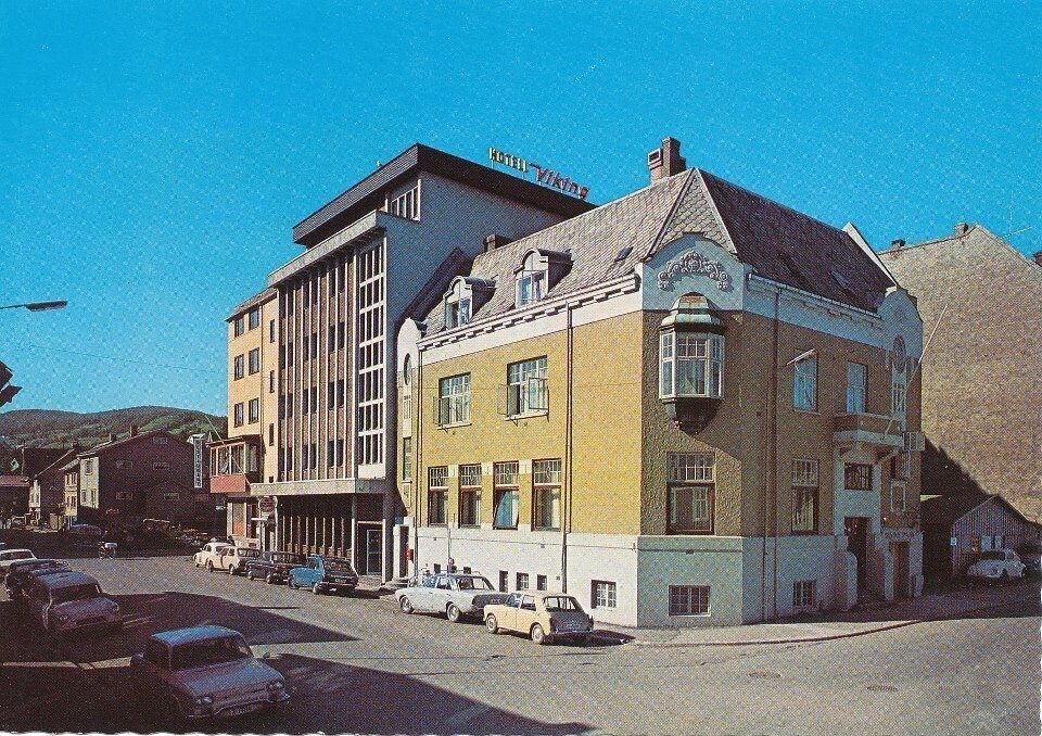 Torvet, Omlands Bank, Harstad