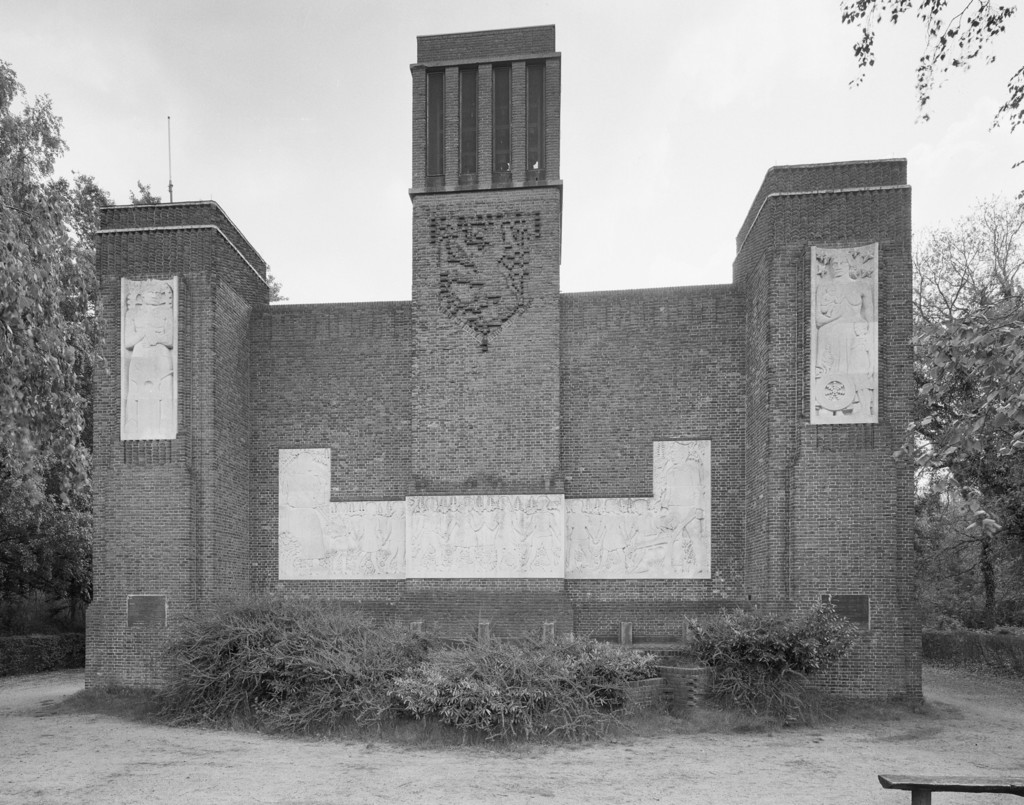 Exterieur achterzijde van het Belgenmonument in Amersfoort
