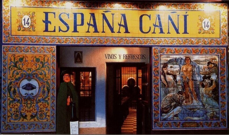 Bar típico España Cañí en la plaza del Ángel