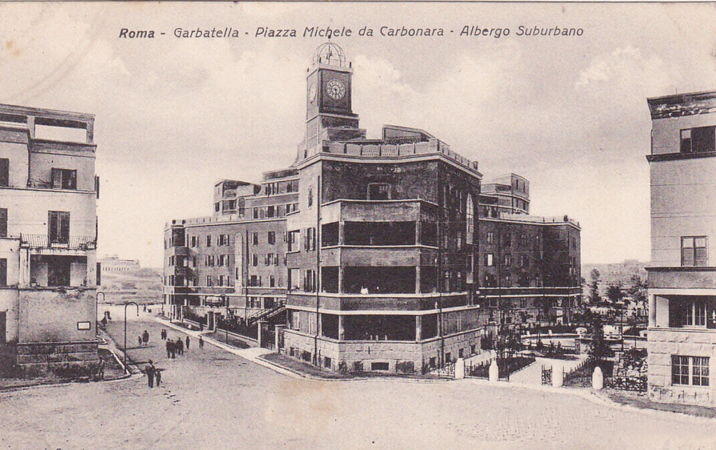 Piazza Michele da Carbonara, Albergo Suburbano