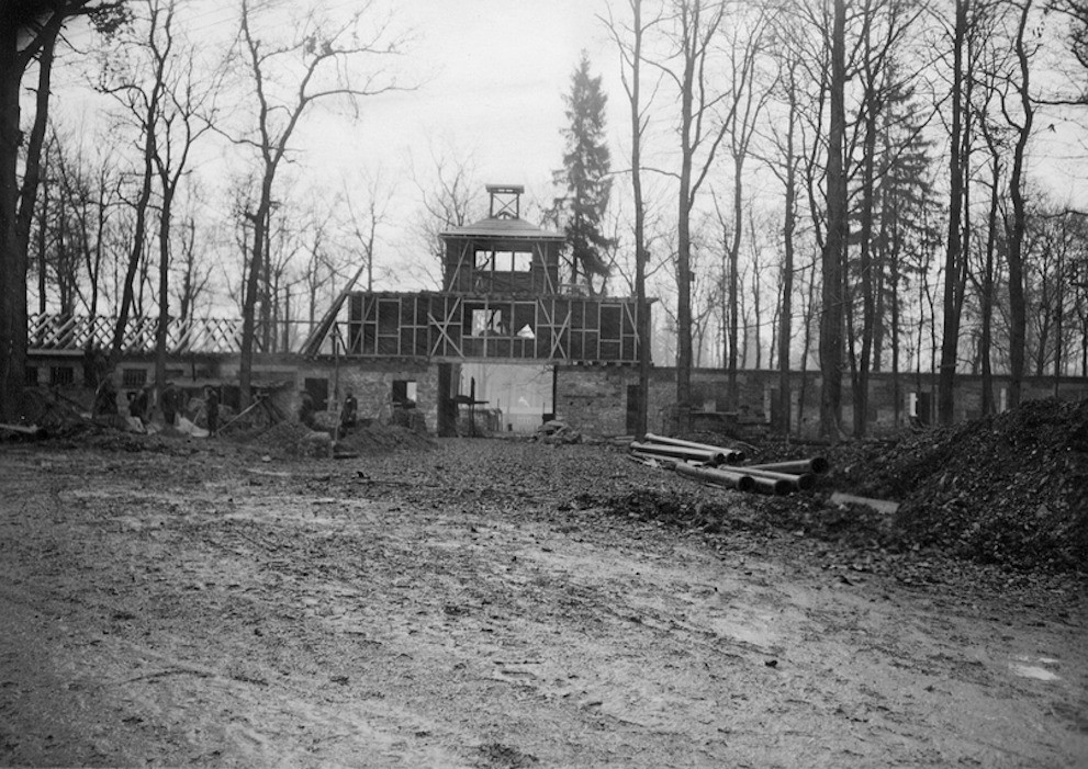 KZ Buchenwald, Torgebäude