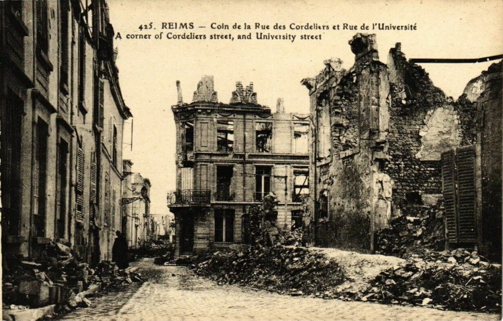 Reims - сoin de la rue des Cordeliers et rue de Université