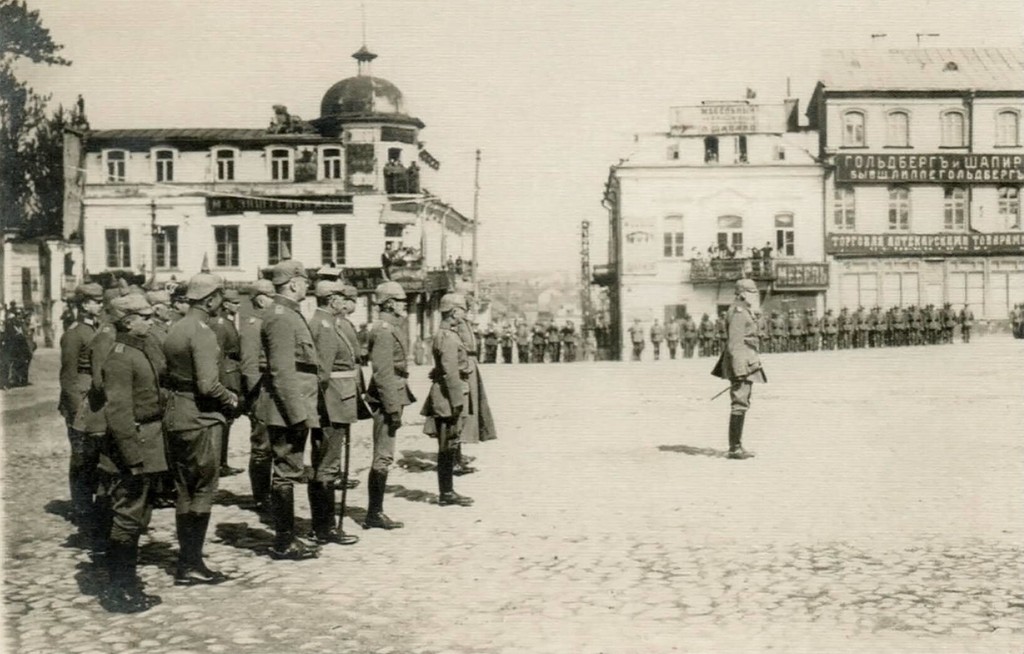 Германские войска на площади Свободы