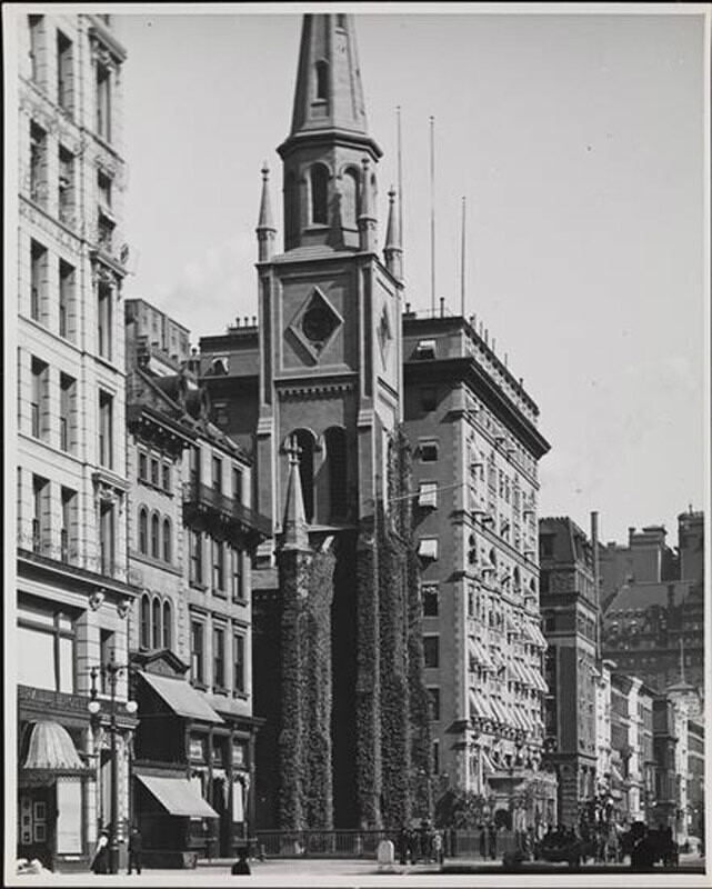 Fifth Avenue and 29th Street, Marble Collegiate Collegiate church covered in ivy