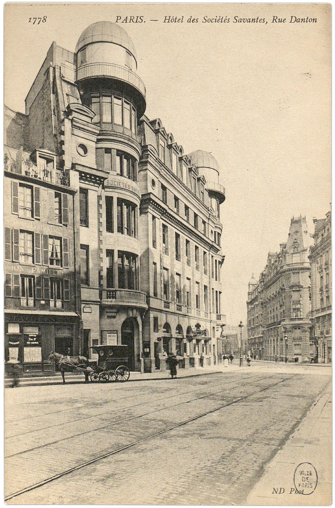 Hôtel des Sociétés Savantes. Rue Danton