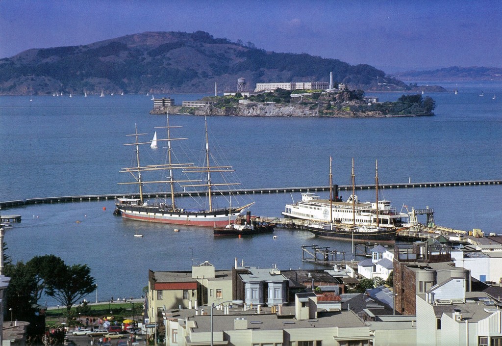Alcatraz Island (view from Russian Hill Park)