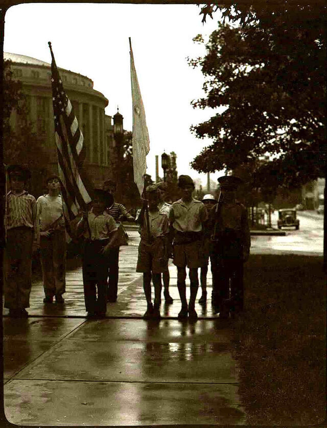 Patriotic Harrisburg boys on Walnut Street