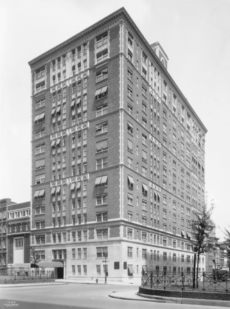 885 Park Avenue at the northeast corner of 78th Street