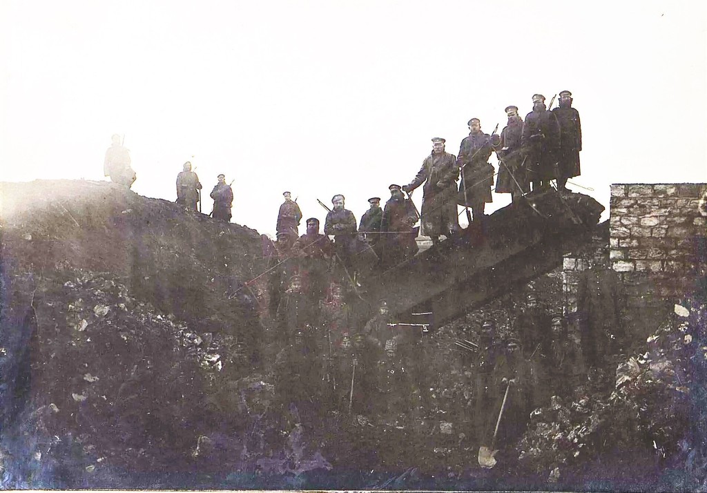 Most na 95. verst po zbombardowaniu wywrotowej dowództwo 10. batalionu kolejowego