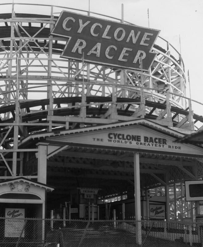 Cyclone Racer at the Pike