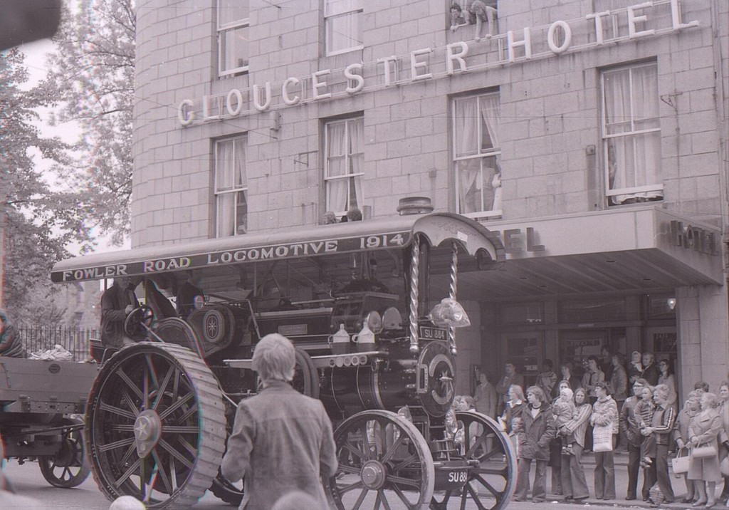 Road locomotive passing the Gloucester Hotel