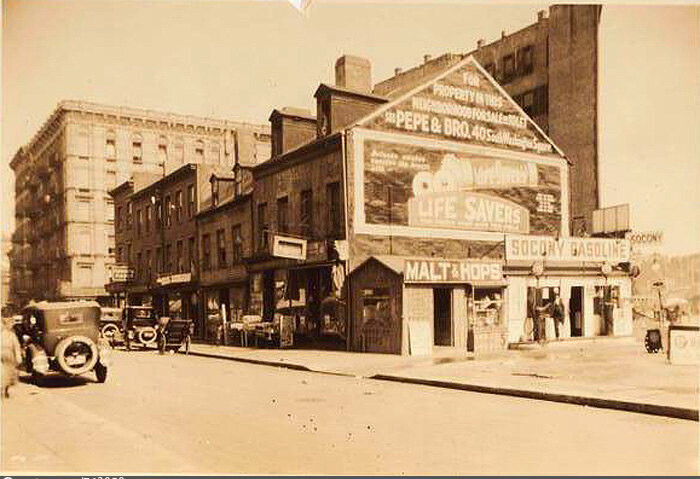 Bleecker Street, northeast side, north from Seventh Avenue South