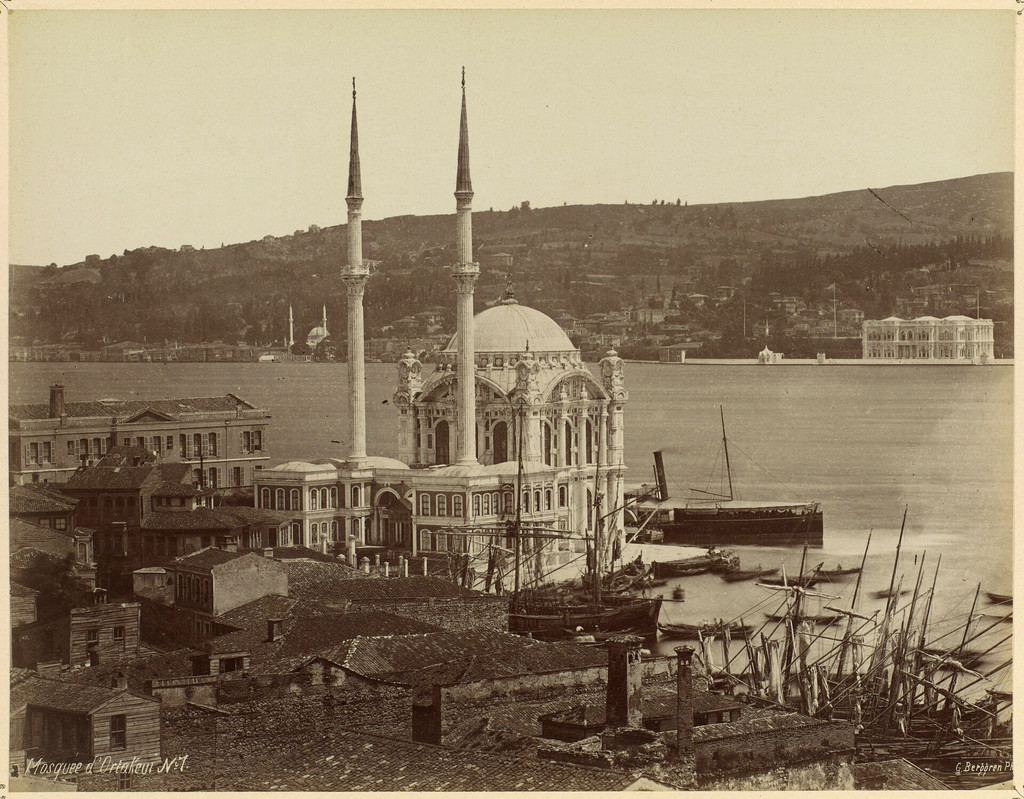 Konstantinopolis. Ortaköy Camii