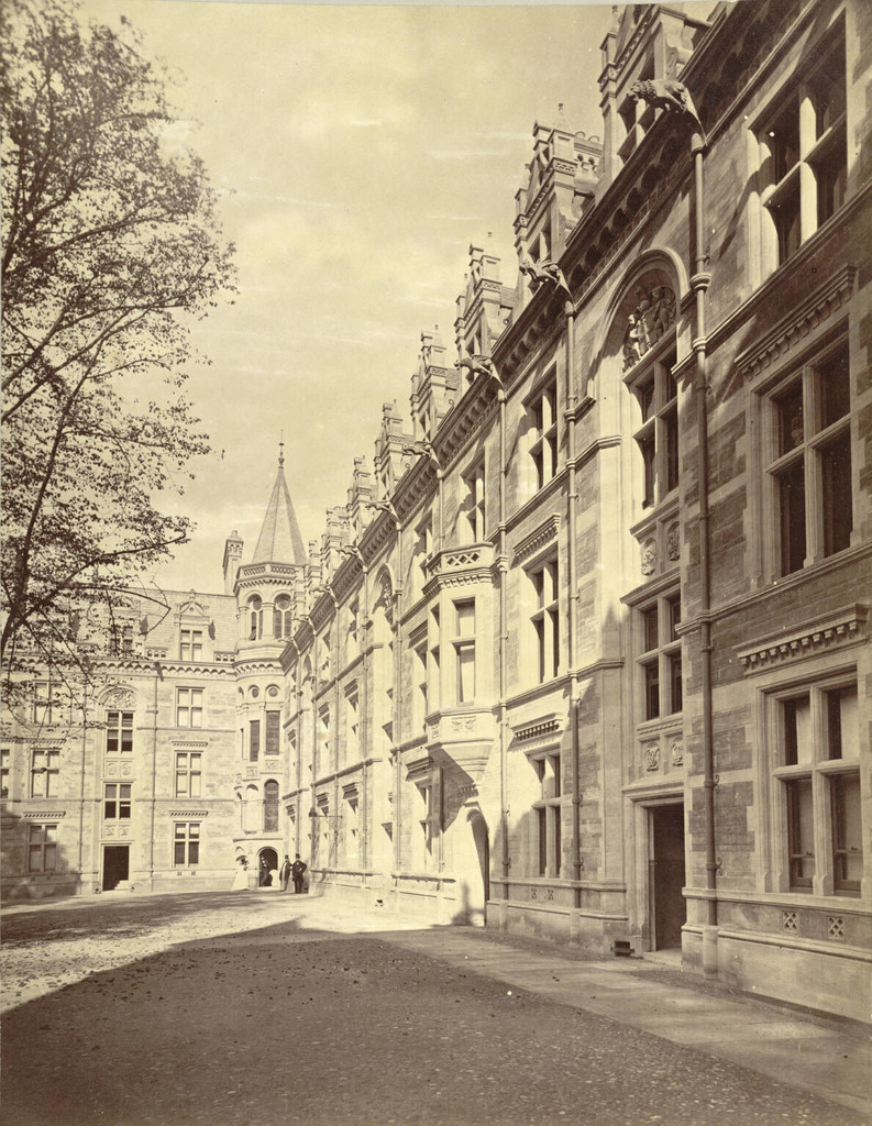 Cambridge Gonville and Caius College, First Court (or Tree Court)