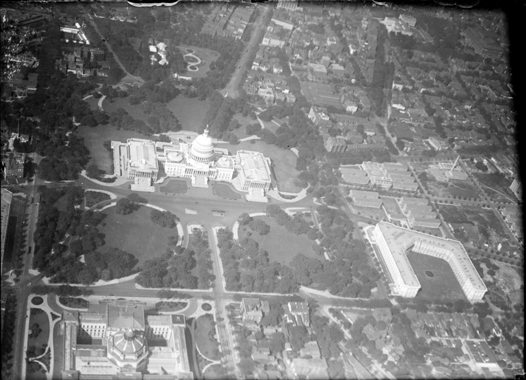 Aerial view of U.S. Capitol building