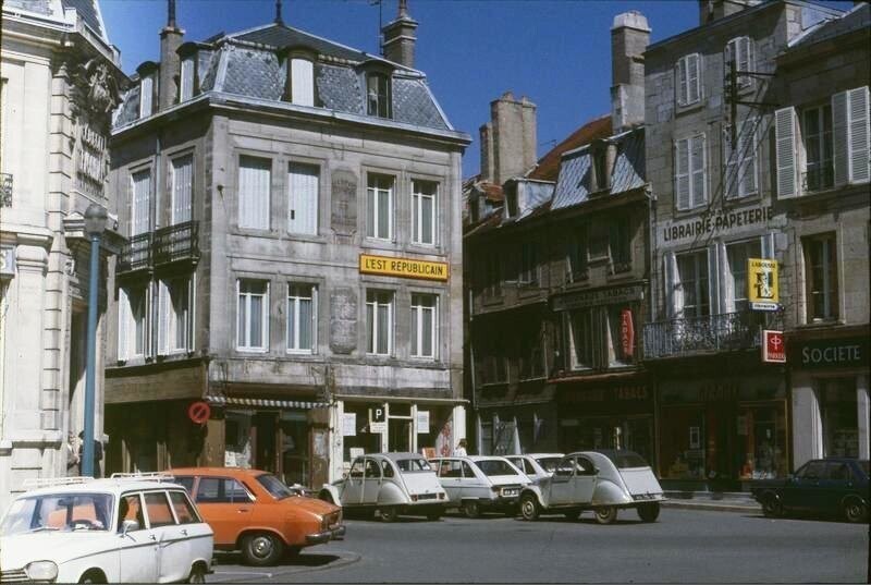 Langres. Place Diderot