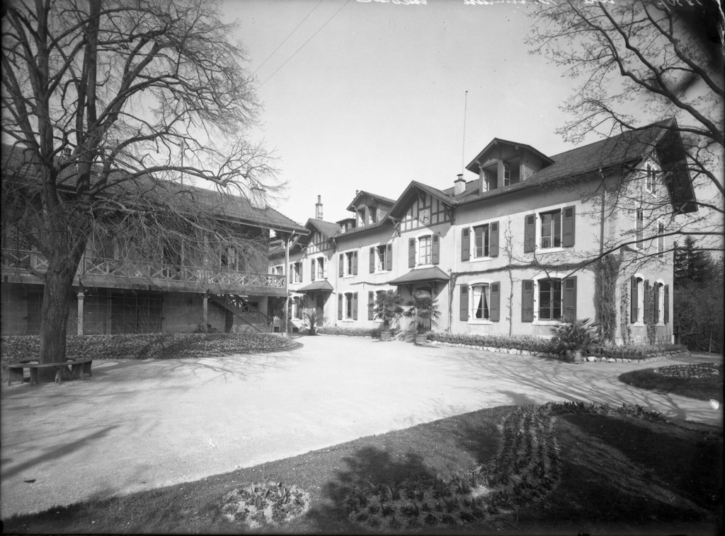 Avenue de Châtelaine: école cantonale d'horticulture, bâtiment principal