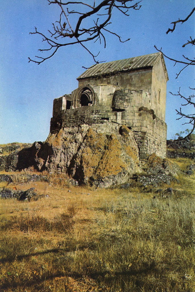 წუნდა. ეკლესია XII საუკუნეში. Churchwarden Ichkit Gurgenisdze
