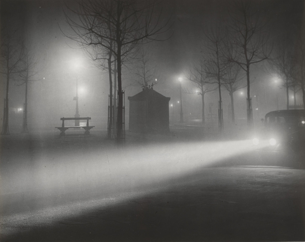 Avenue de l'Observatoire dans le brouillard