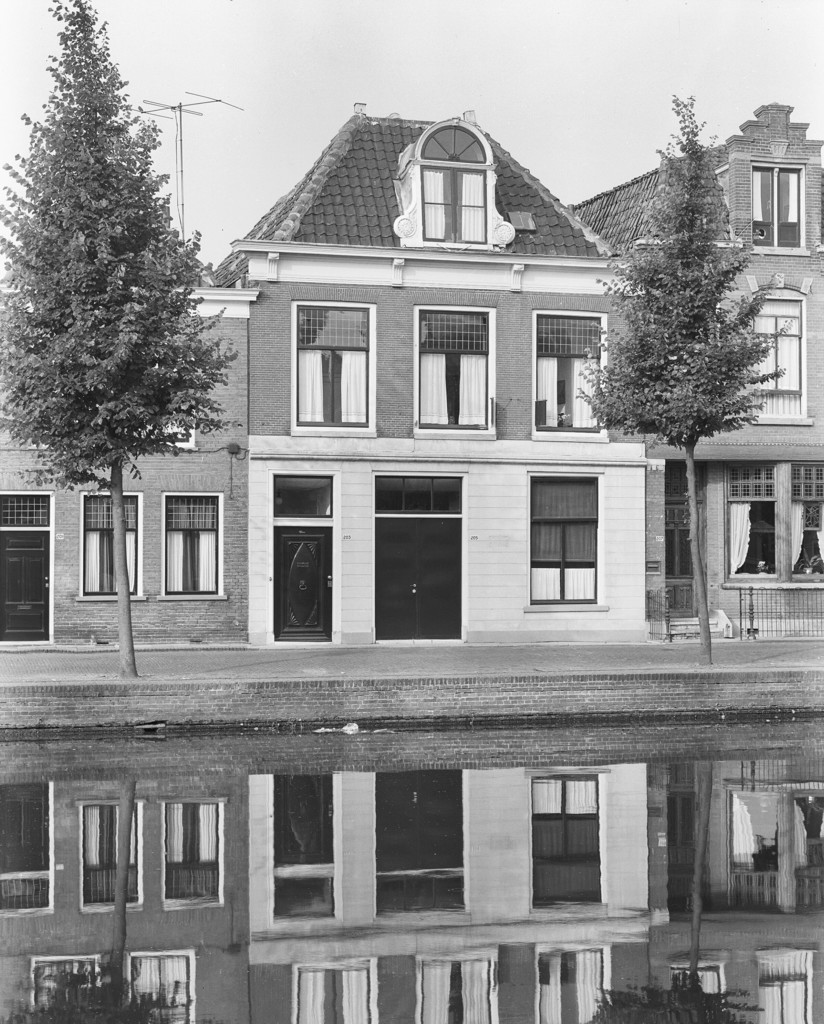 Oudegracht 203-205. Voorgevel