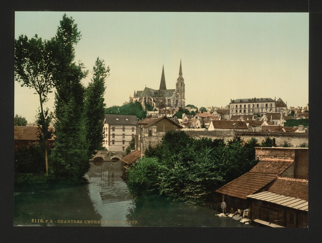 The Eure and new bridge. Chartres