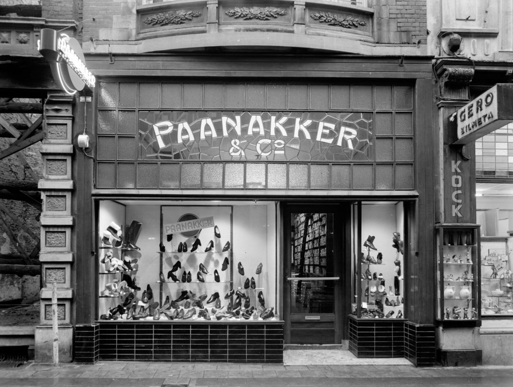 Gevel Paanakker & Co., Rijnstraat 30
