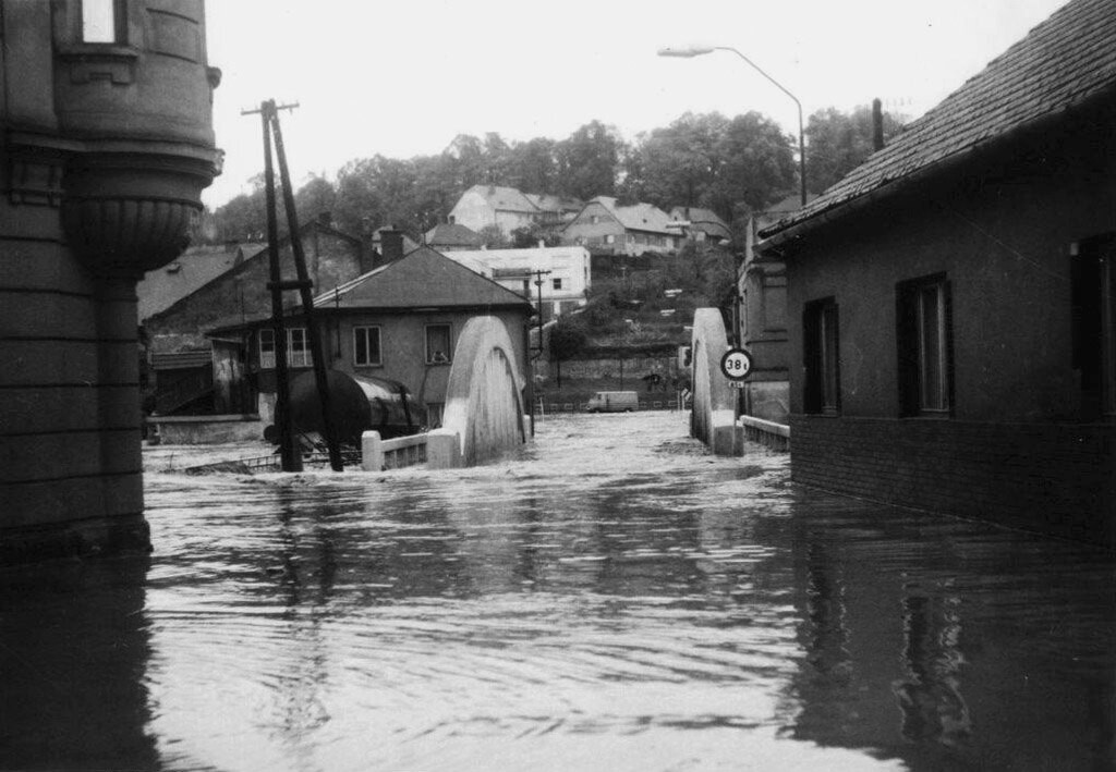 Velké Meziříčí. Po povodni 25.5.1985. Třebíčská
