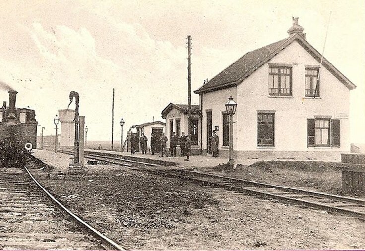 Station Warmenhuizen