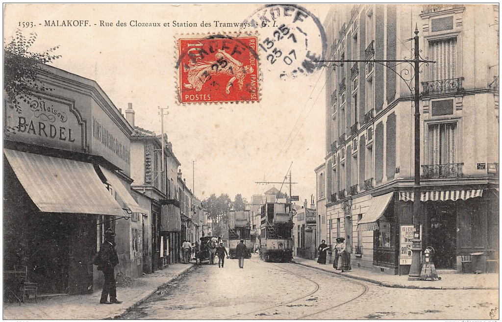 Rue des Clozeaux et Station des Tramways