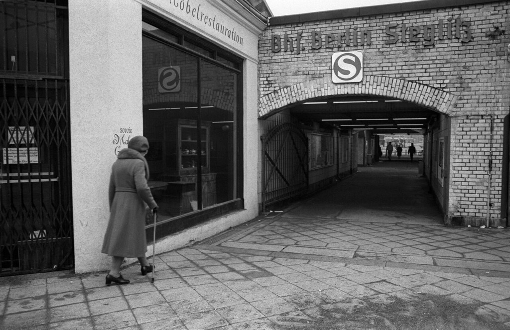 S-Bahnhof Steglitz. West-Berlin