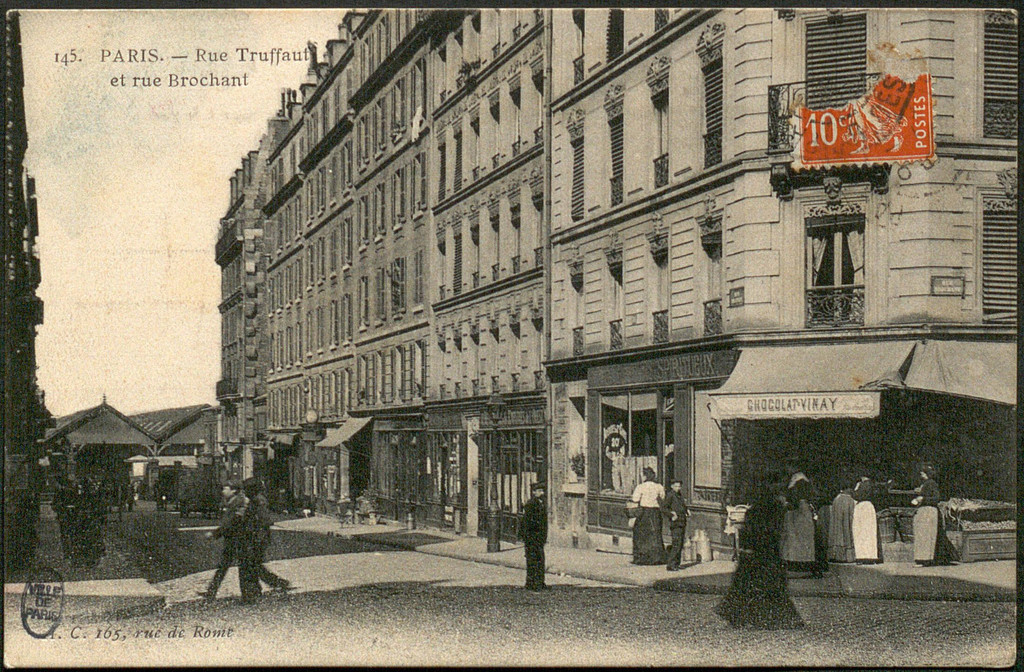 Rue Truffaut et Rue Brochant