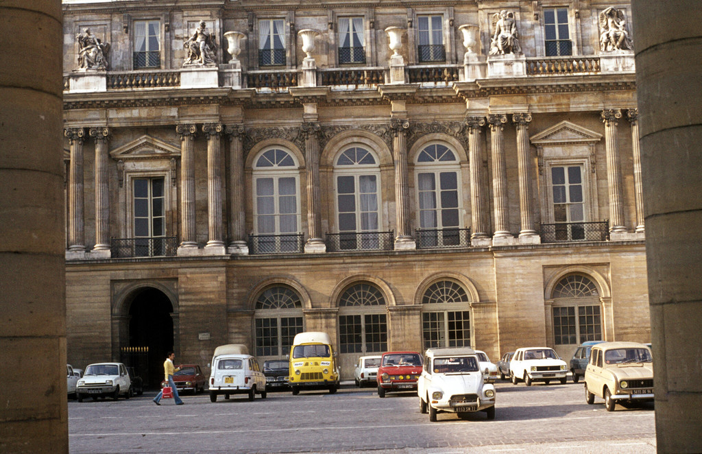 Palais Royal. Cour Façade Nord