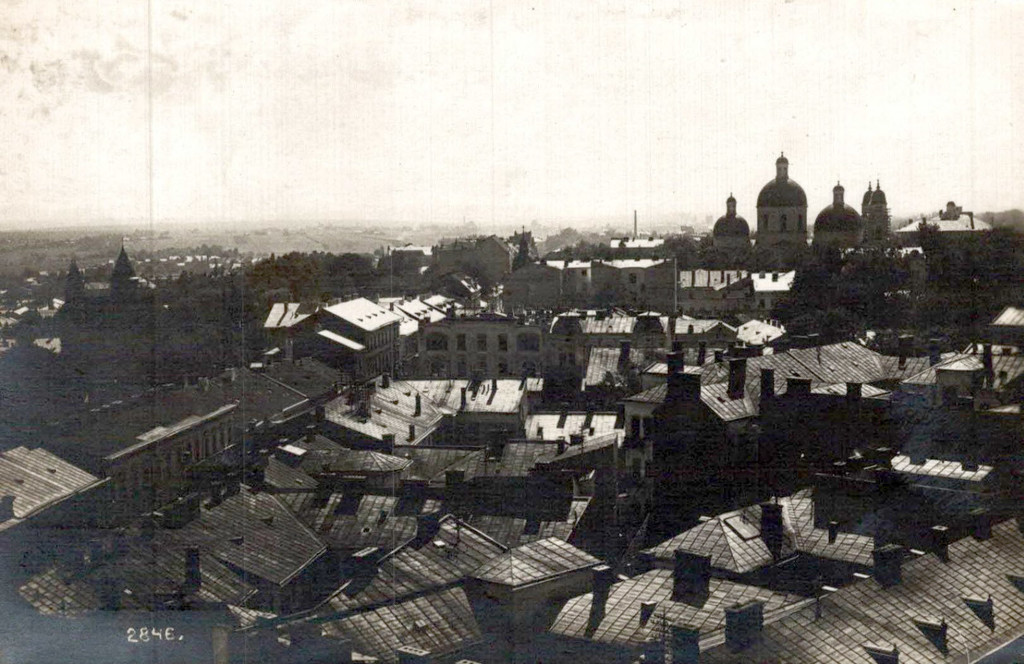 Вид з ратуші до собору Святого Дерхова